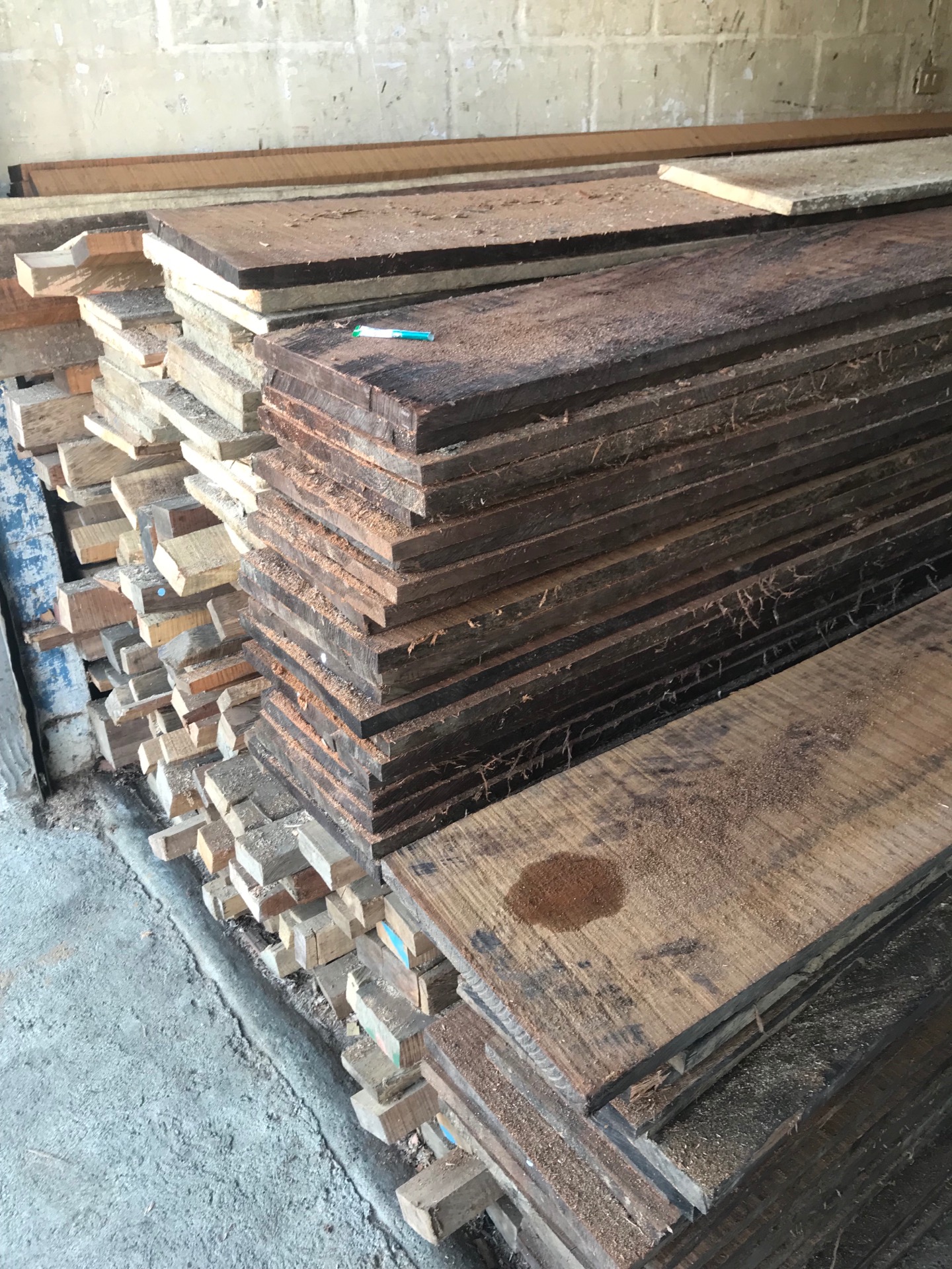 Madera para construcción, tablas para formaleta, tablas de caracoli y listones de 3 metros.